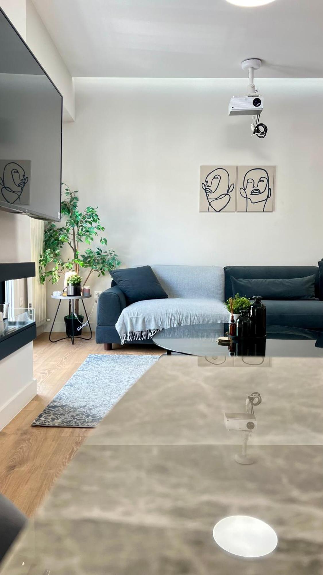 Trion Ierarchon Modern 3 Bdr In Petralona Apartment Athens