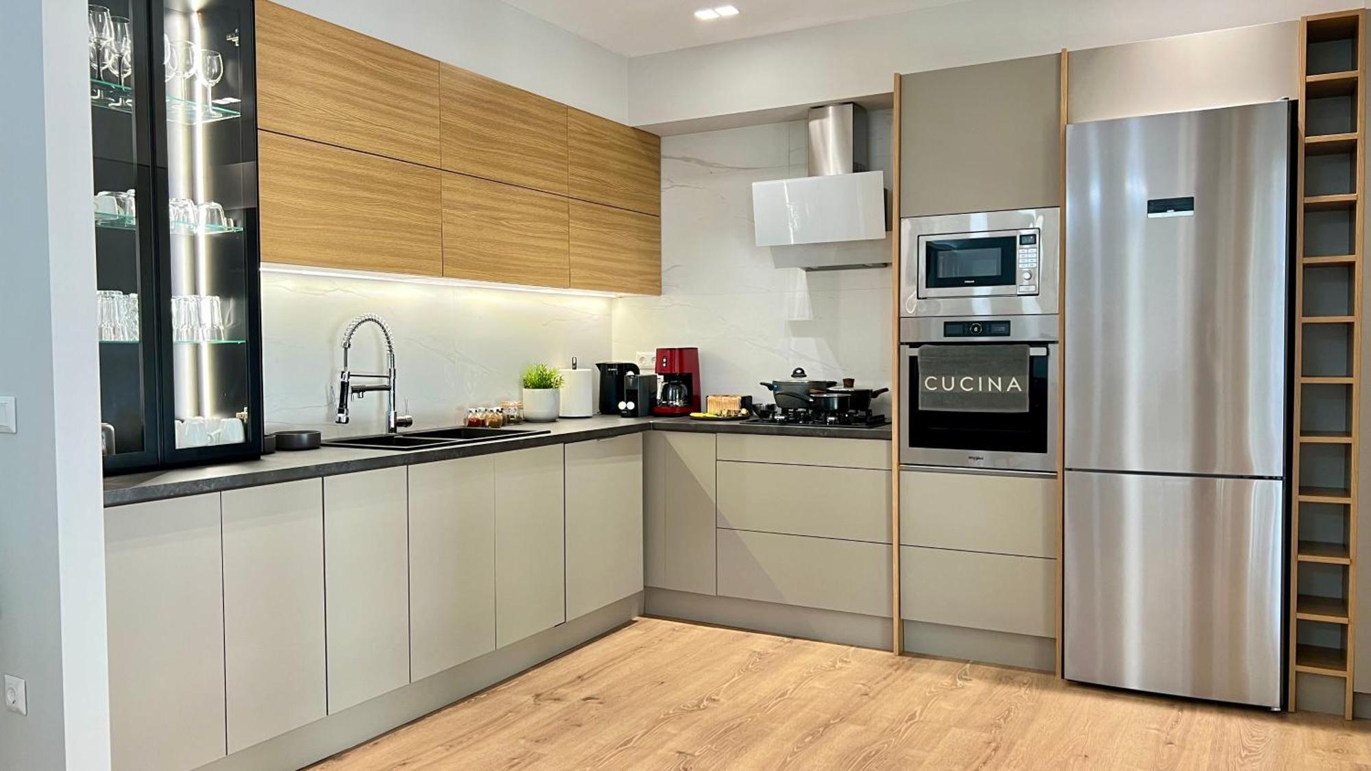 Apartment Trion Ierarchon Modern 3 Bdr In Petralona *