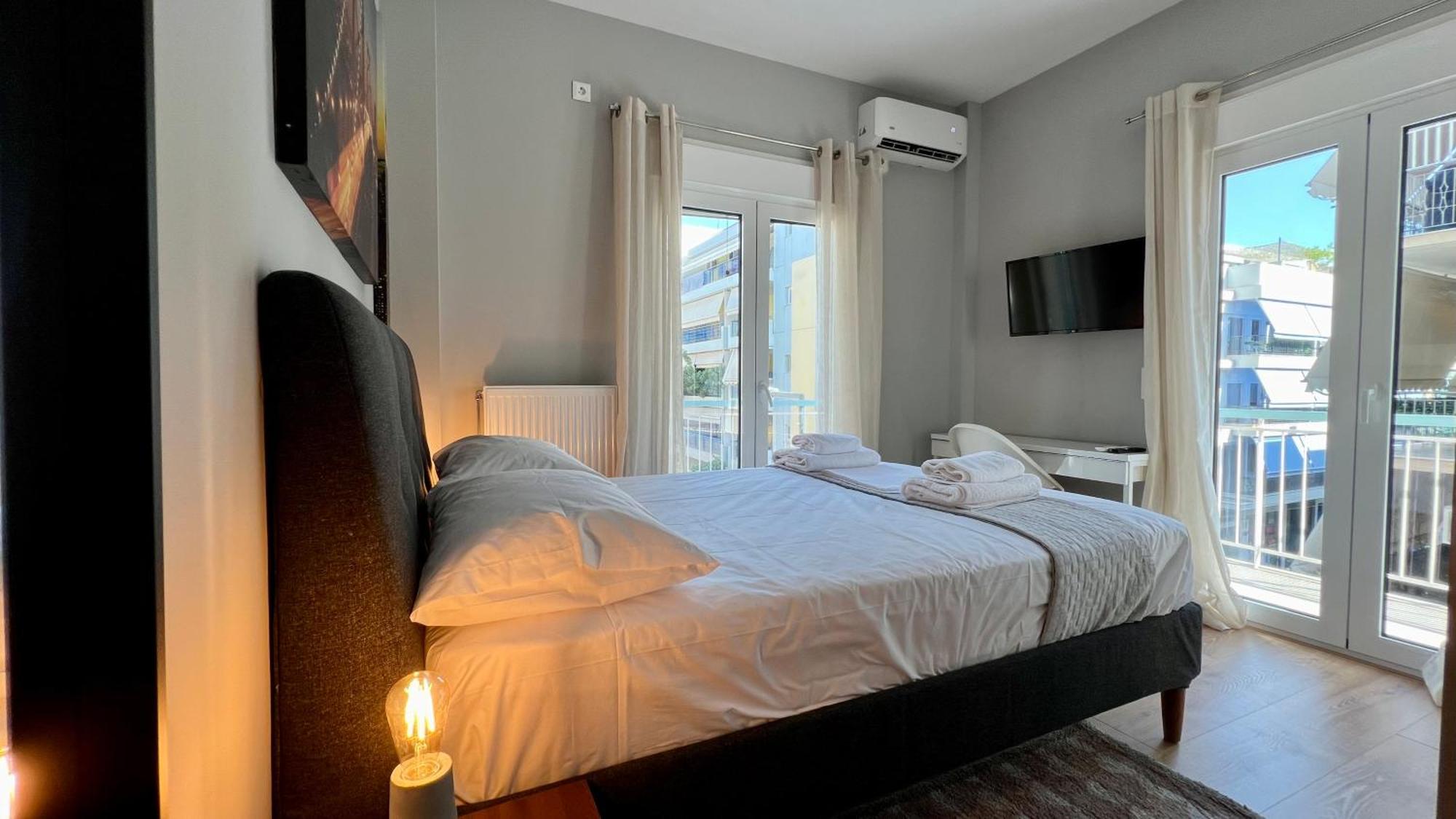 Trion Ierarchon Modern 3 Bdr In Petralona * Athens