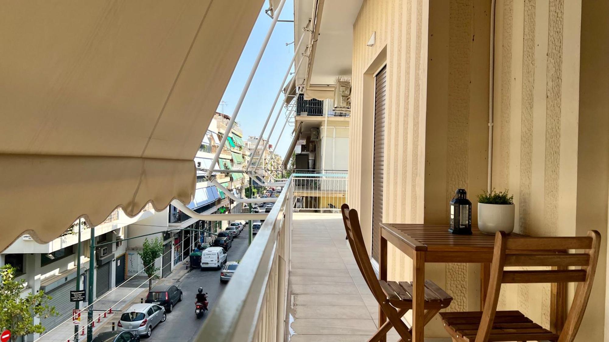 Trion Ierarchon Modern 3 Bdr In Petralona Apartment