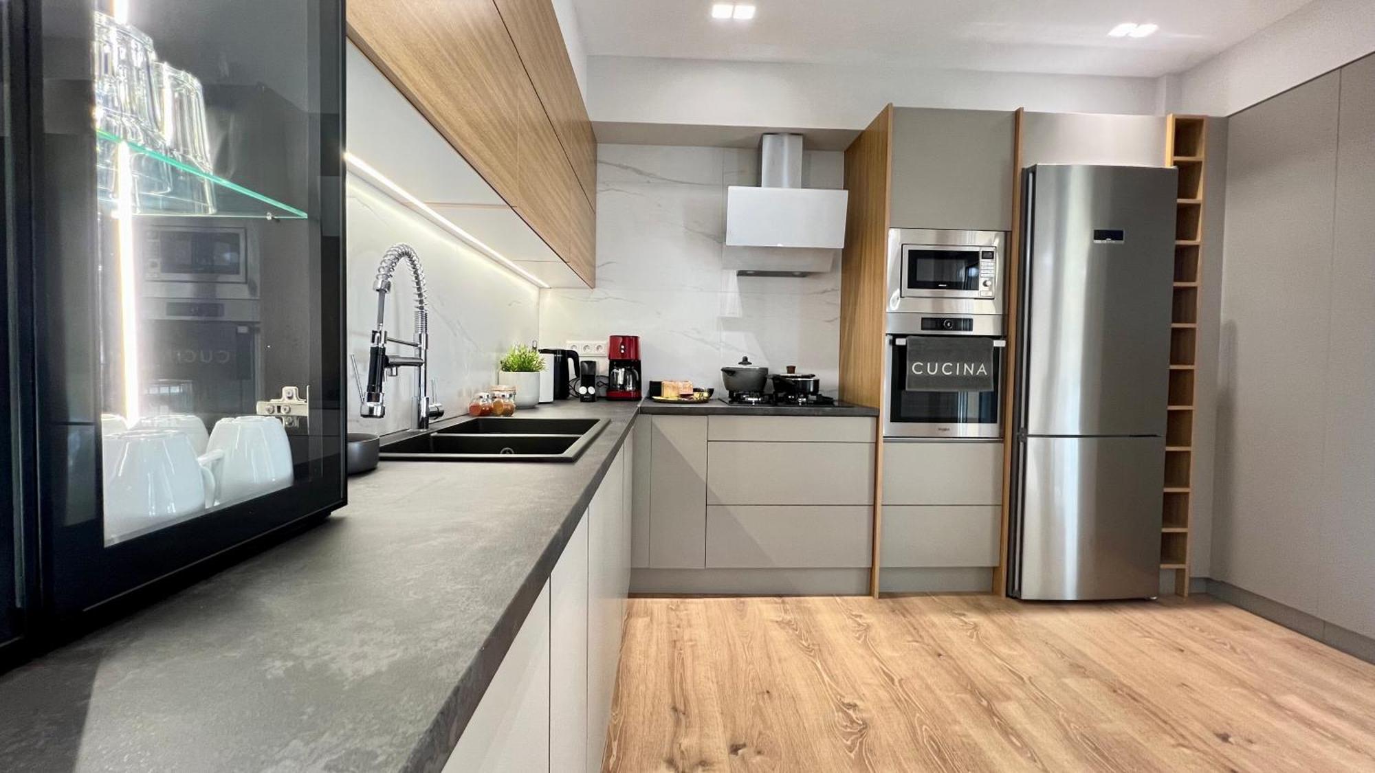 Apartment Trion Ierarchon Modern 3 Bdr In Petralona