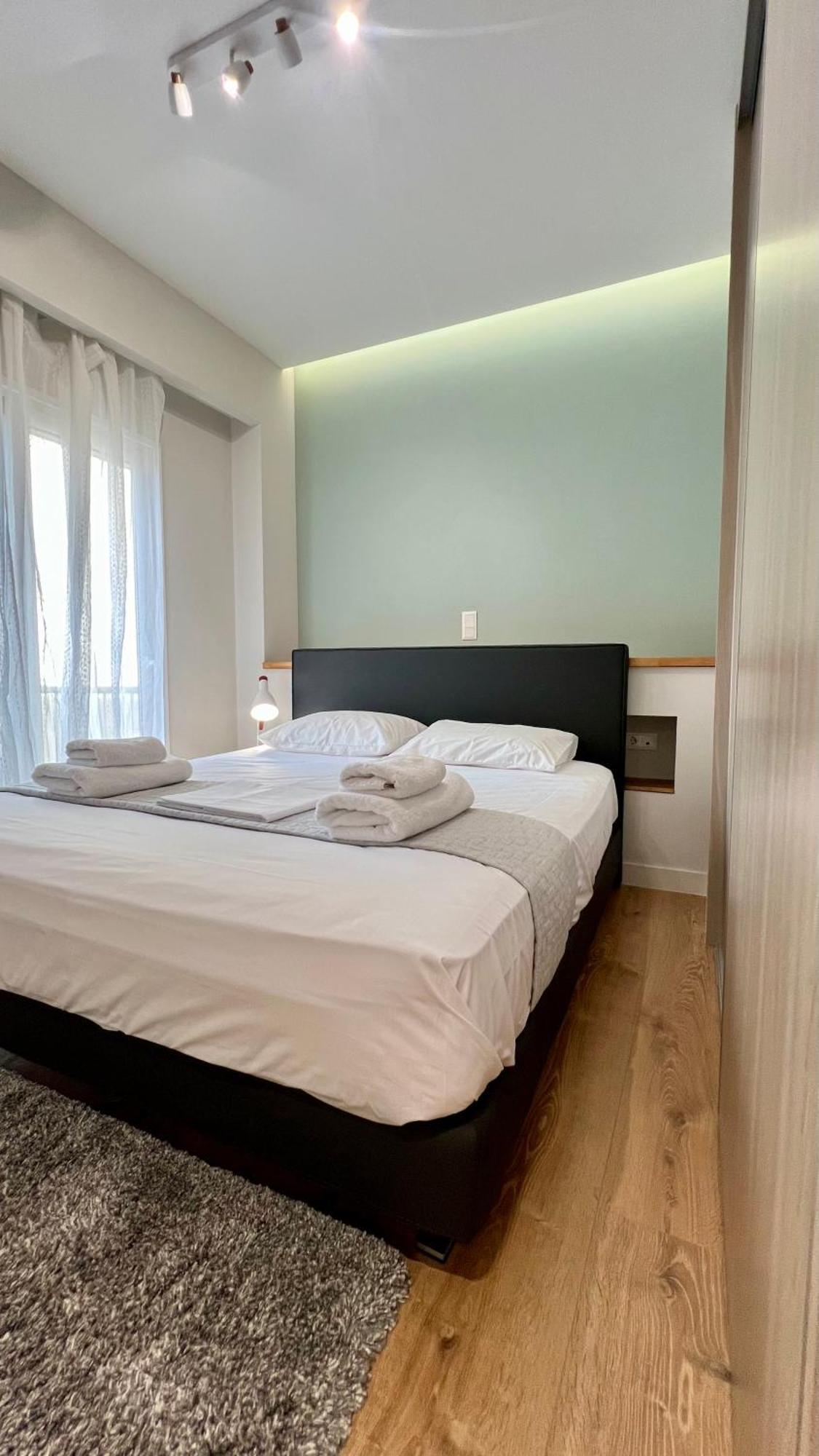 Trion Ierarchon Modern 3 Bdr In Petralona Apartment *